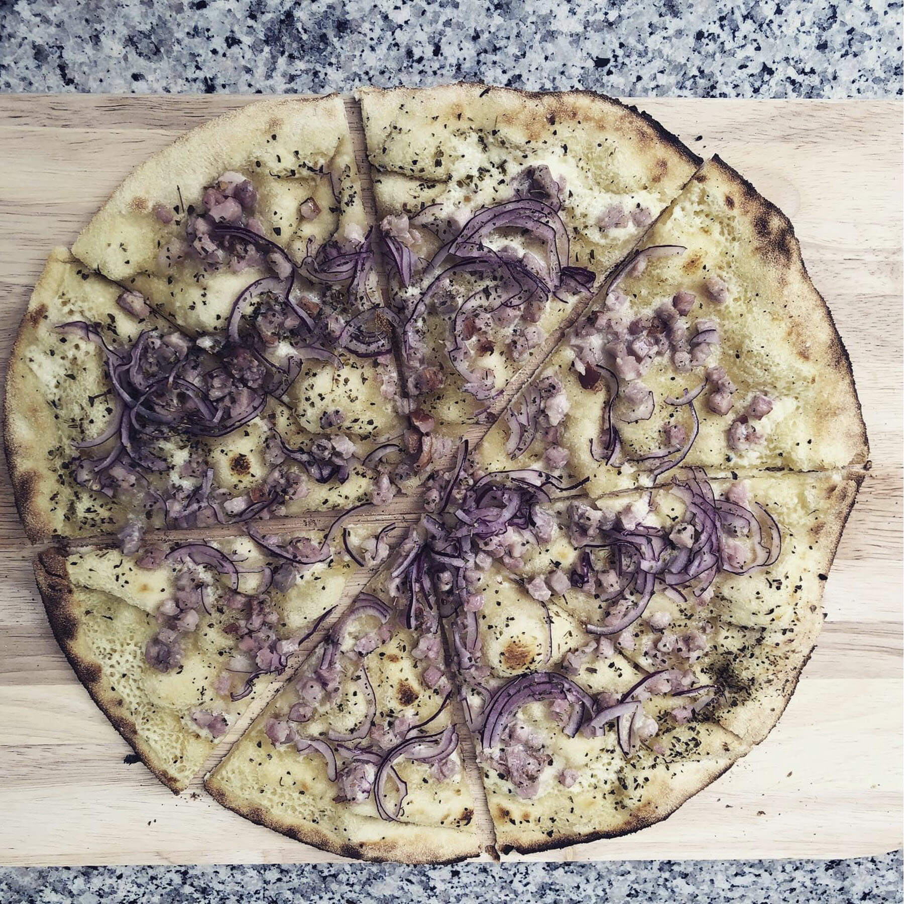 WegelinOfen Pizza- und Holzbackofen aus Lehm