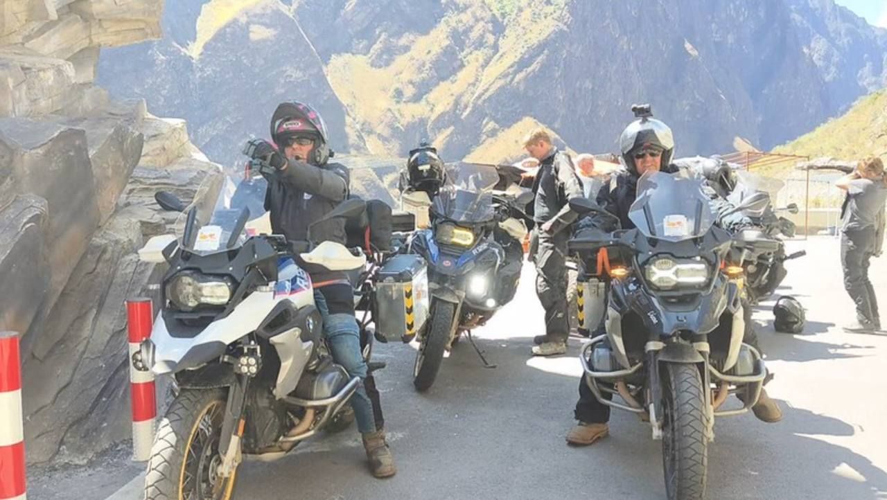 Riding Across China: A First-Hand Guide to an Motorcycle Route