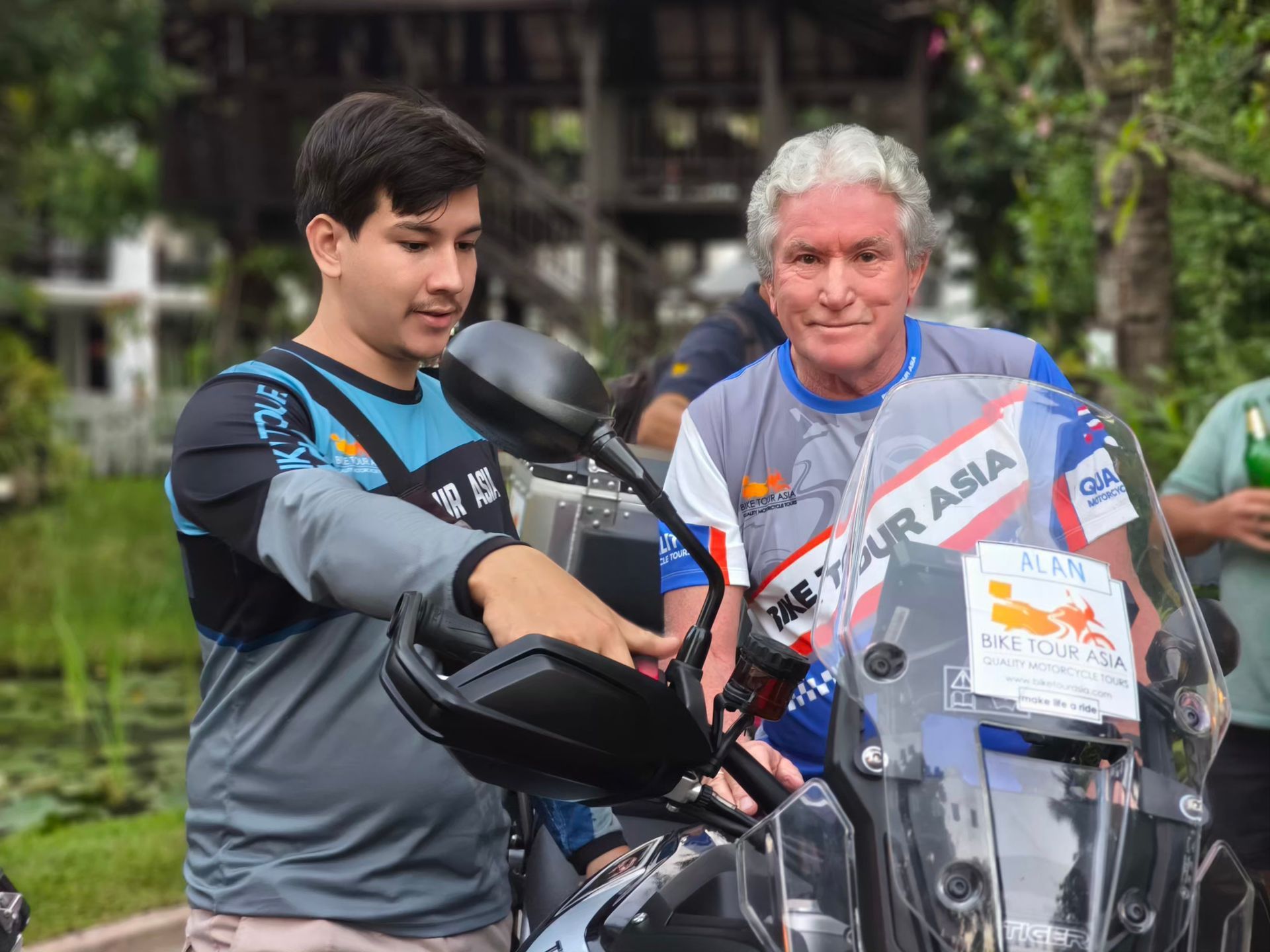Bike Tour Asia fleet team and rider guest