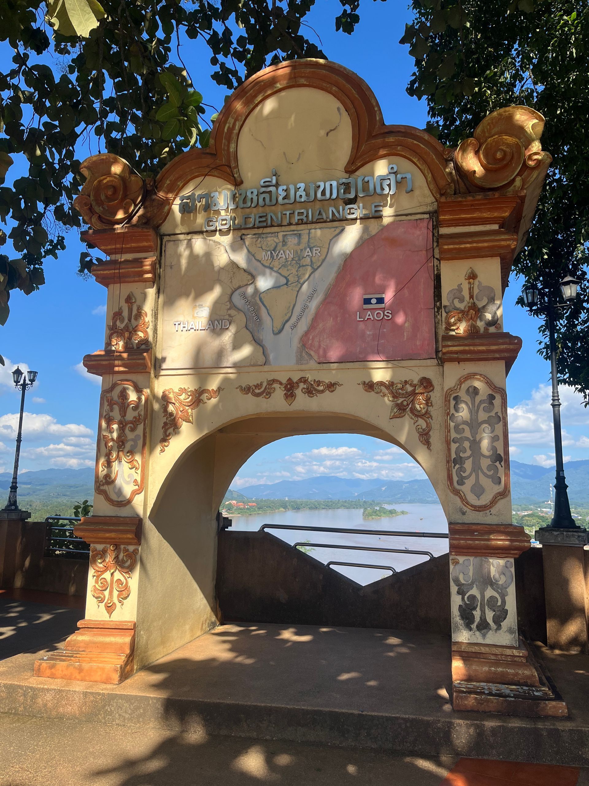 Thai - Laos - Myanmar Golden Triangle