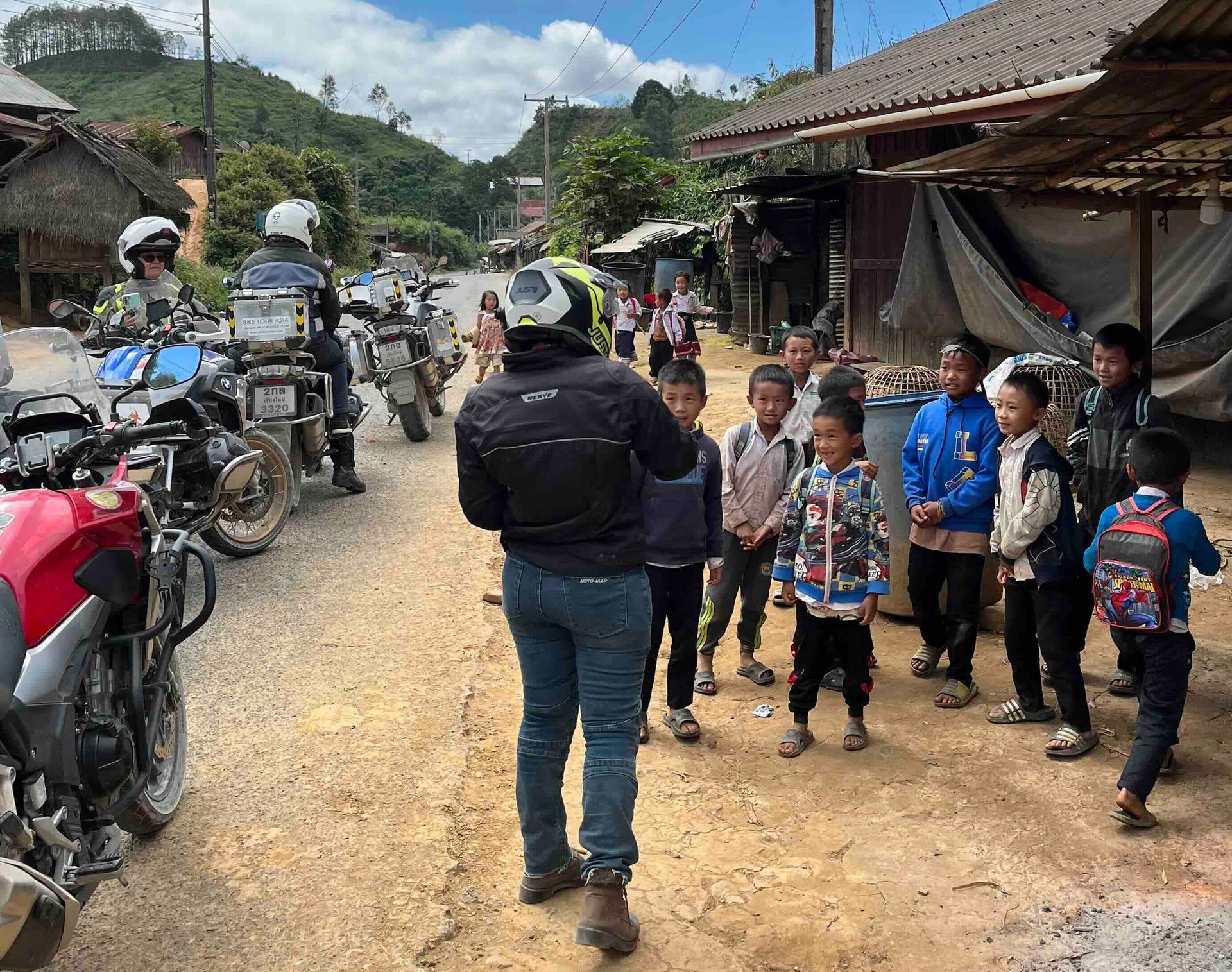 Laos-local+village+kids
