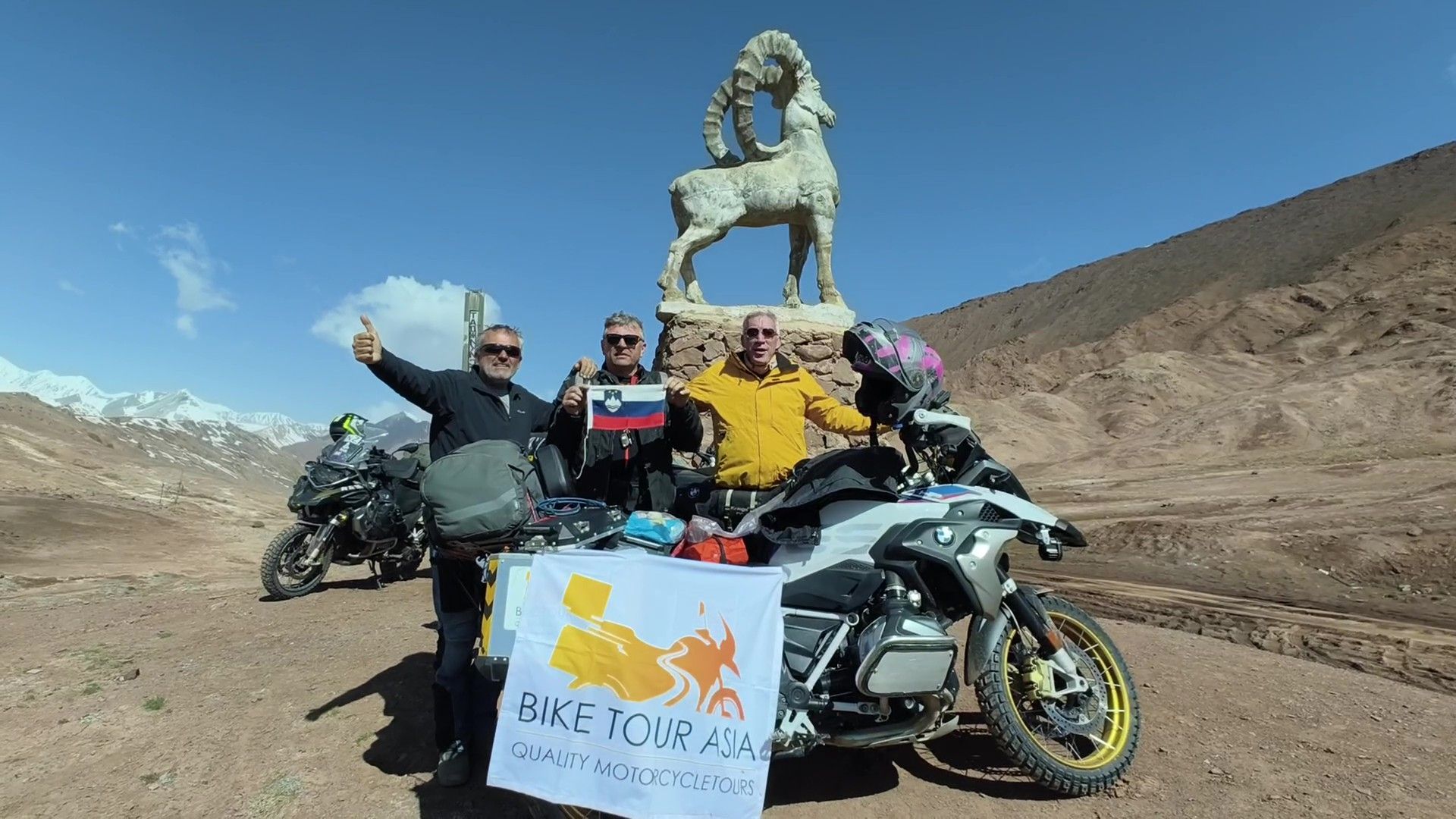 Group photo in Tajikistan
