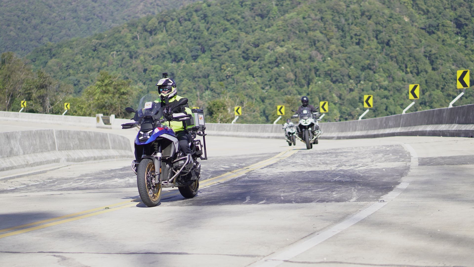 Bike Tour Asia guests riders from Mae Hong Son to Chiang Mai