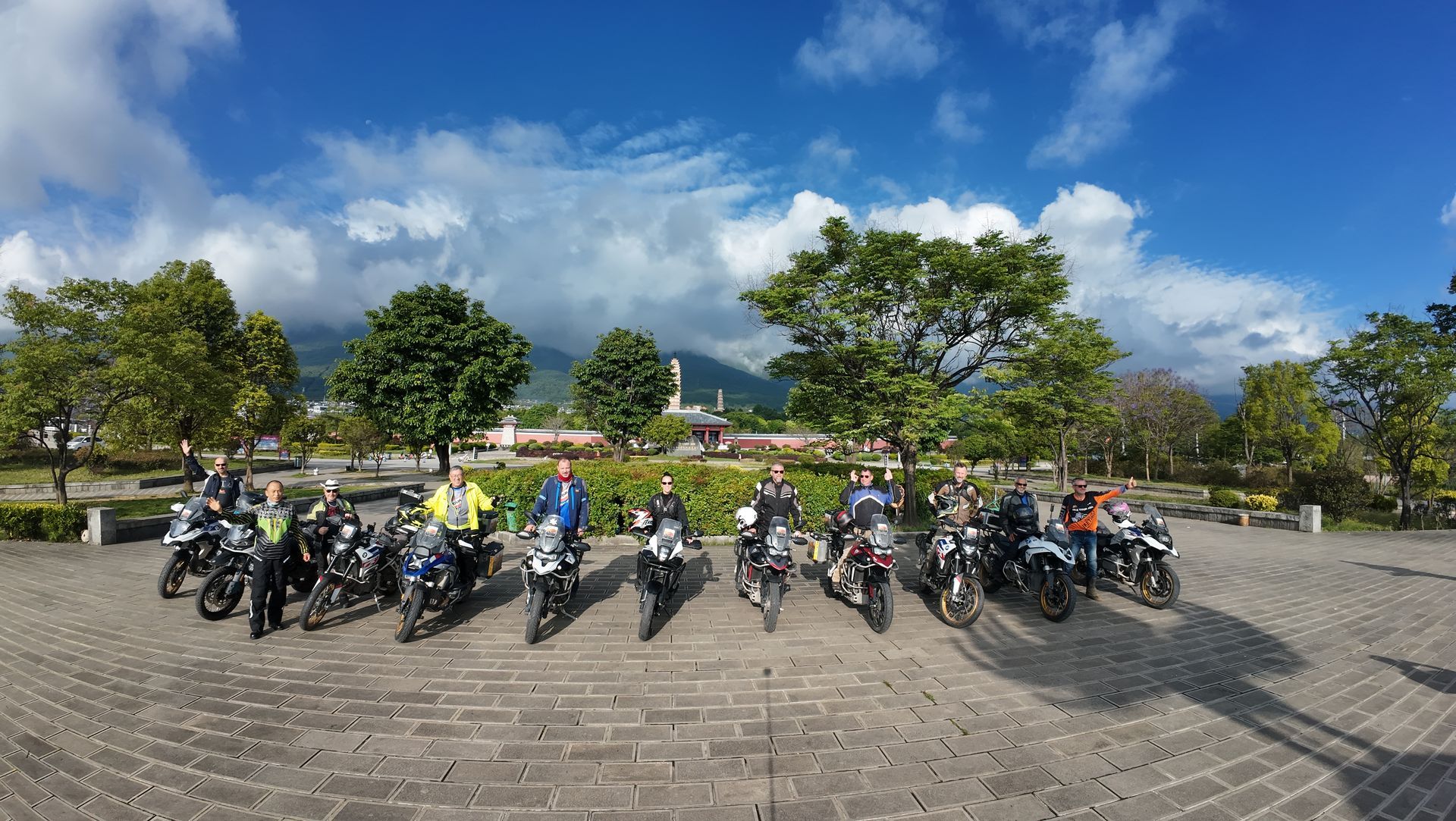 Lijiang town, Bike Tour Asia riders