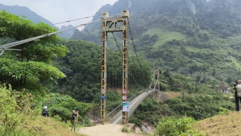 the bridge in Vietnam