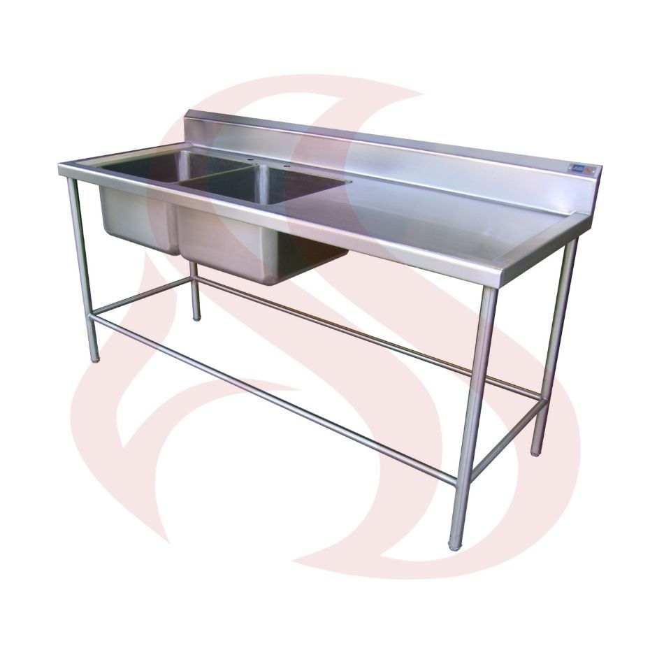 MESA CON DOBLE TARJA EN BANCO TUBULAR