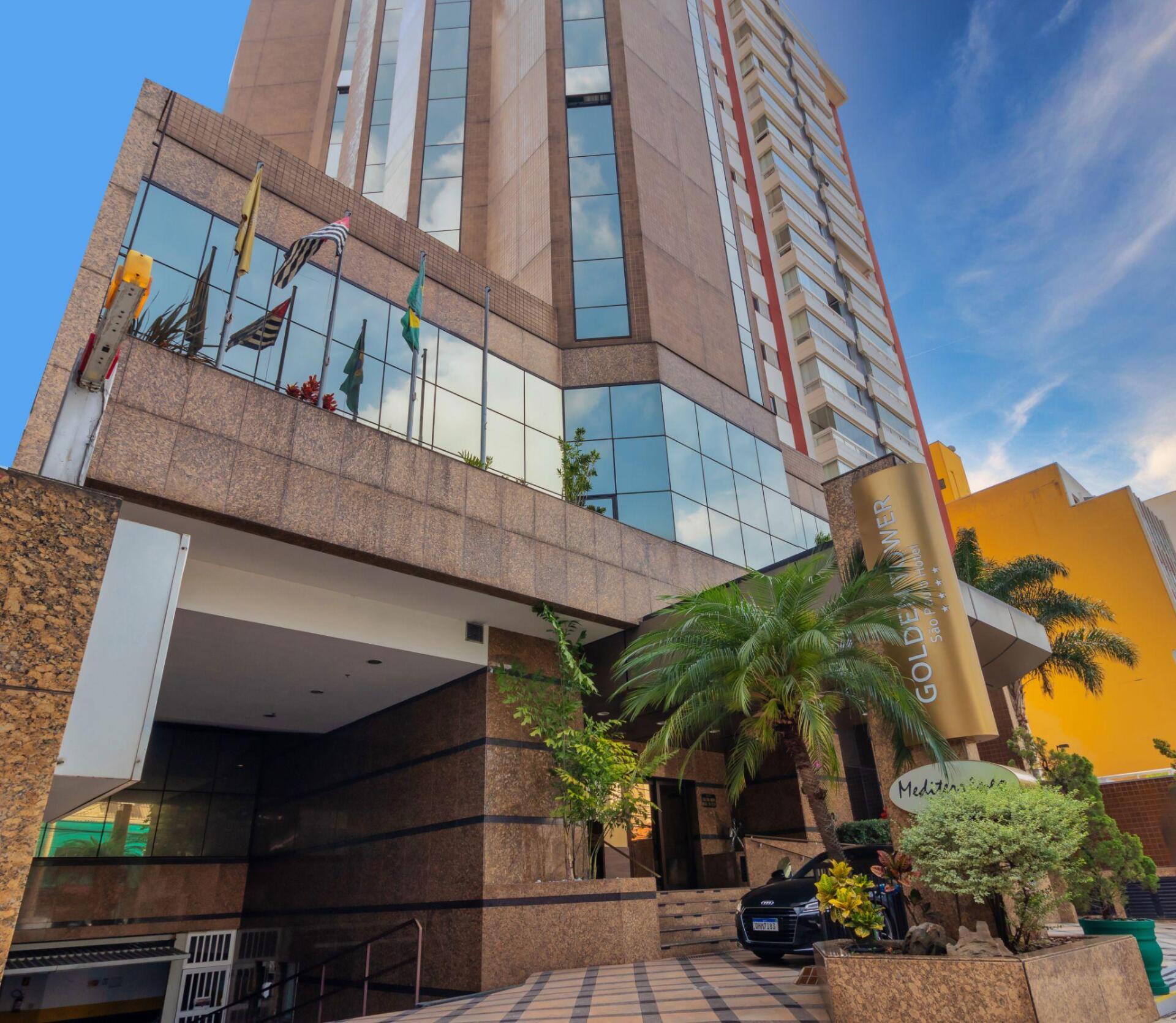 Fachada do hotel Golden Tower Pinheiros