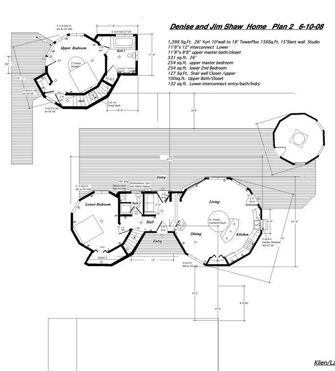 Architectural floor plan with two connected octagonal rooms and a central walkway