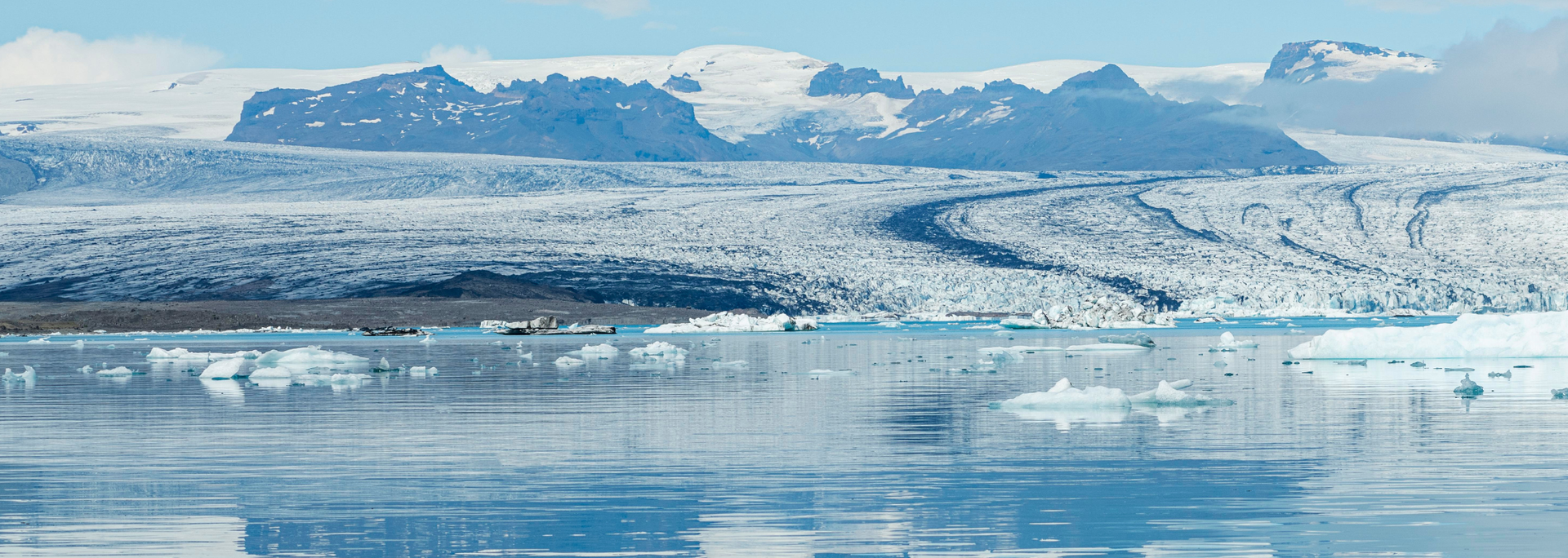 Picture of the Greenland tundra. Picture of the Greenland tundra.