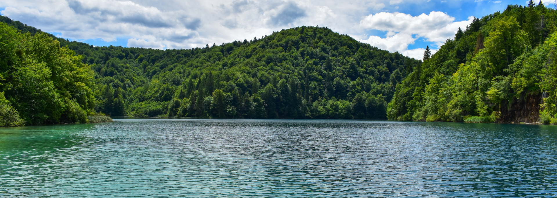 Picture of a lake. 