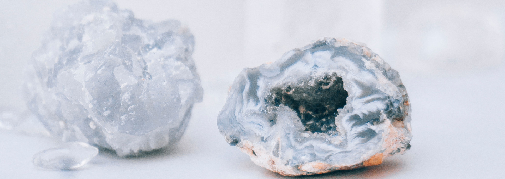 Picture of an opened geode.
