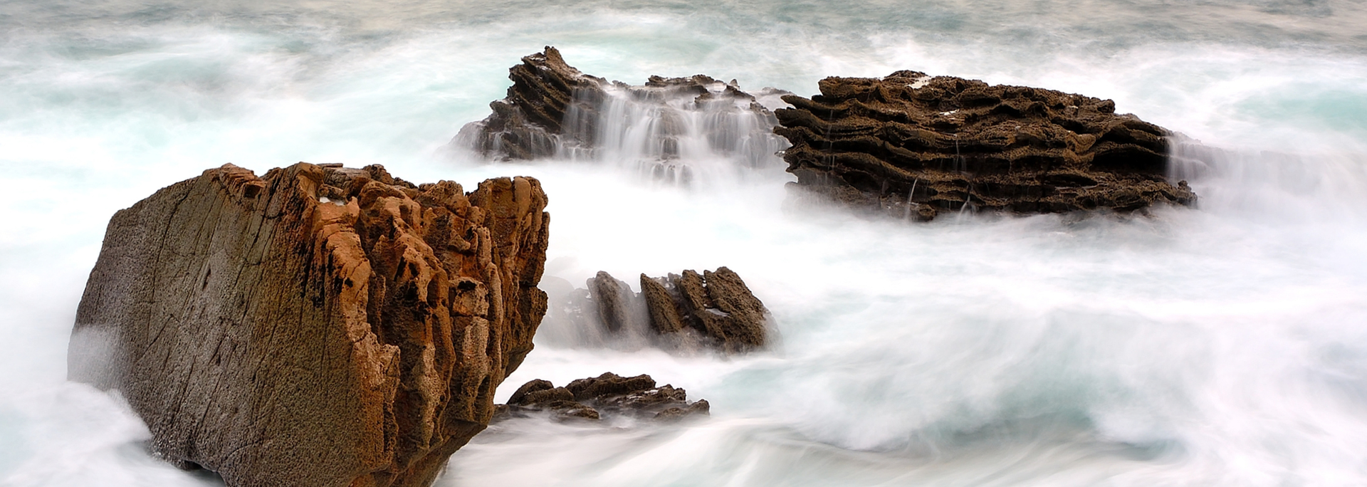 Picture of a cave stump at sea. 