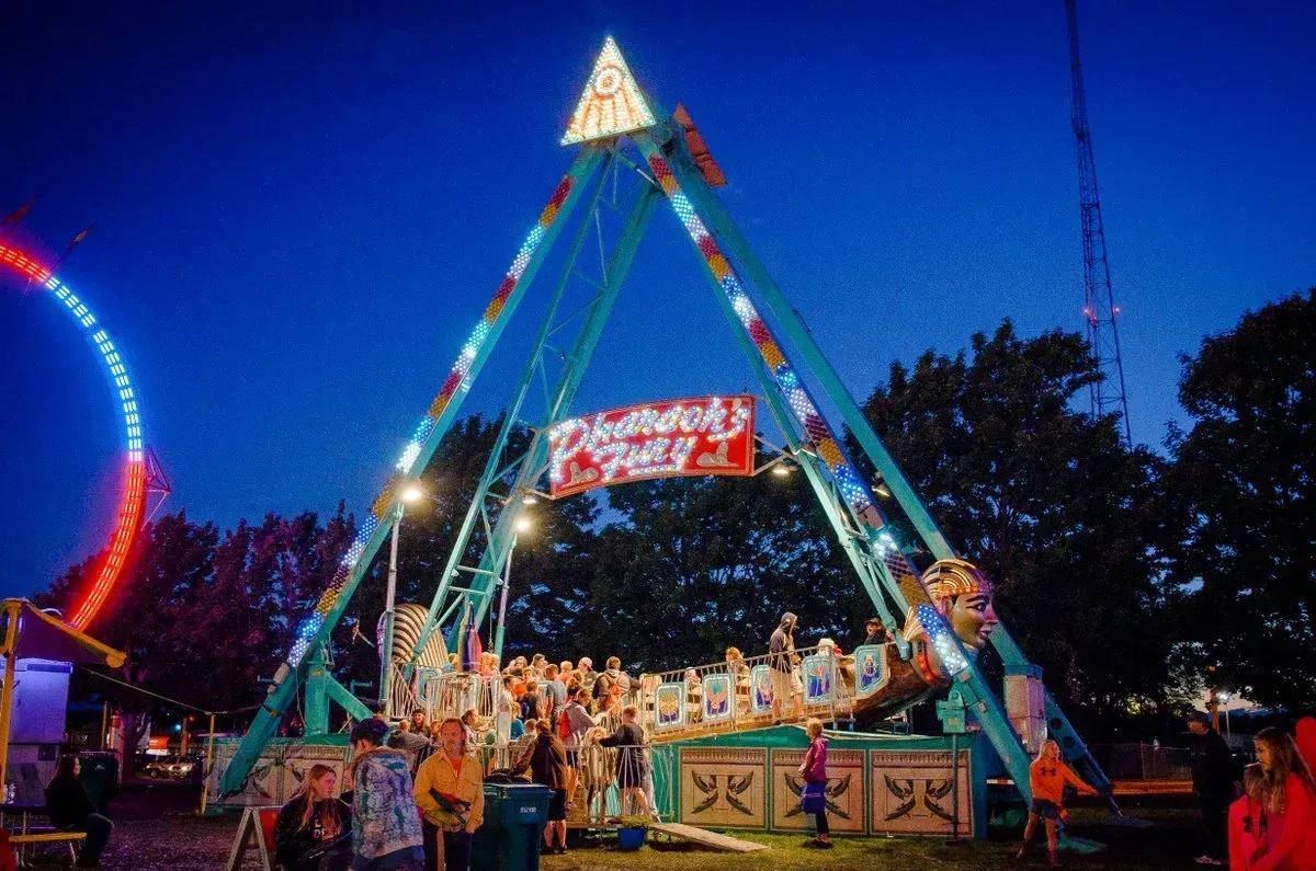 Carnival ride 