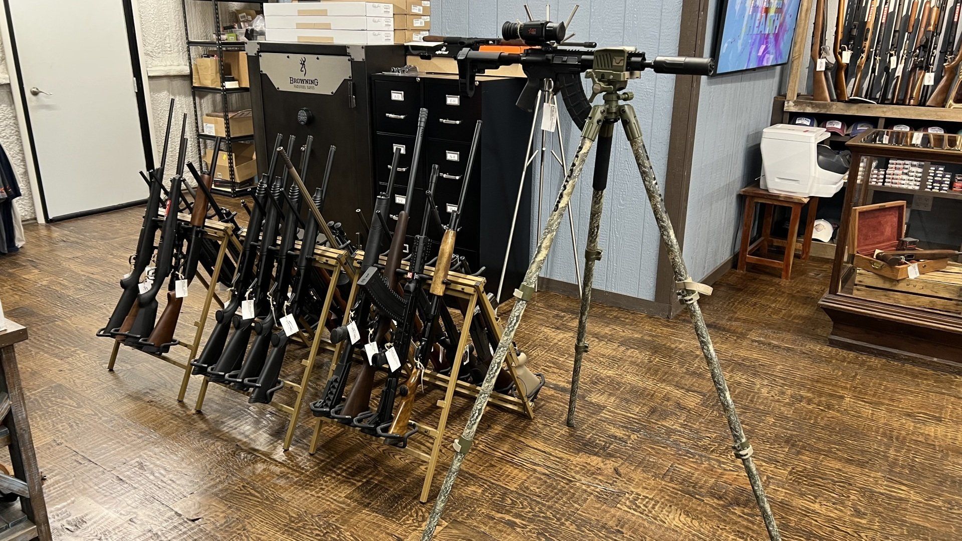 guns