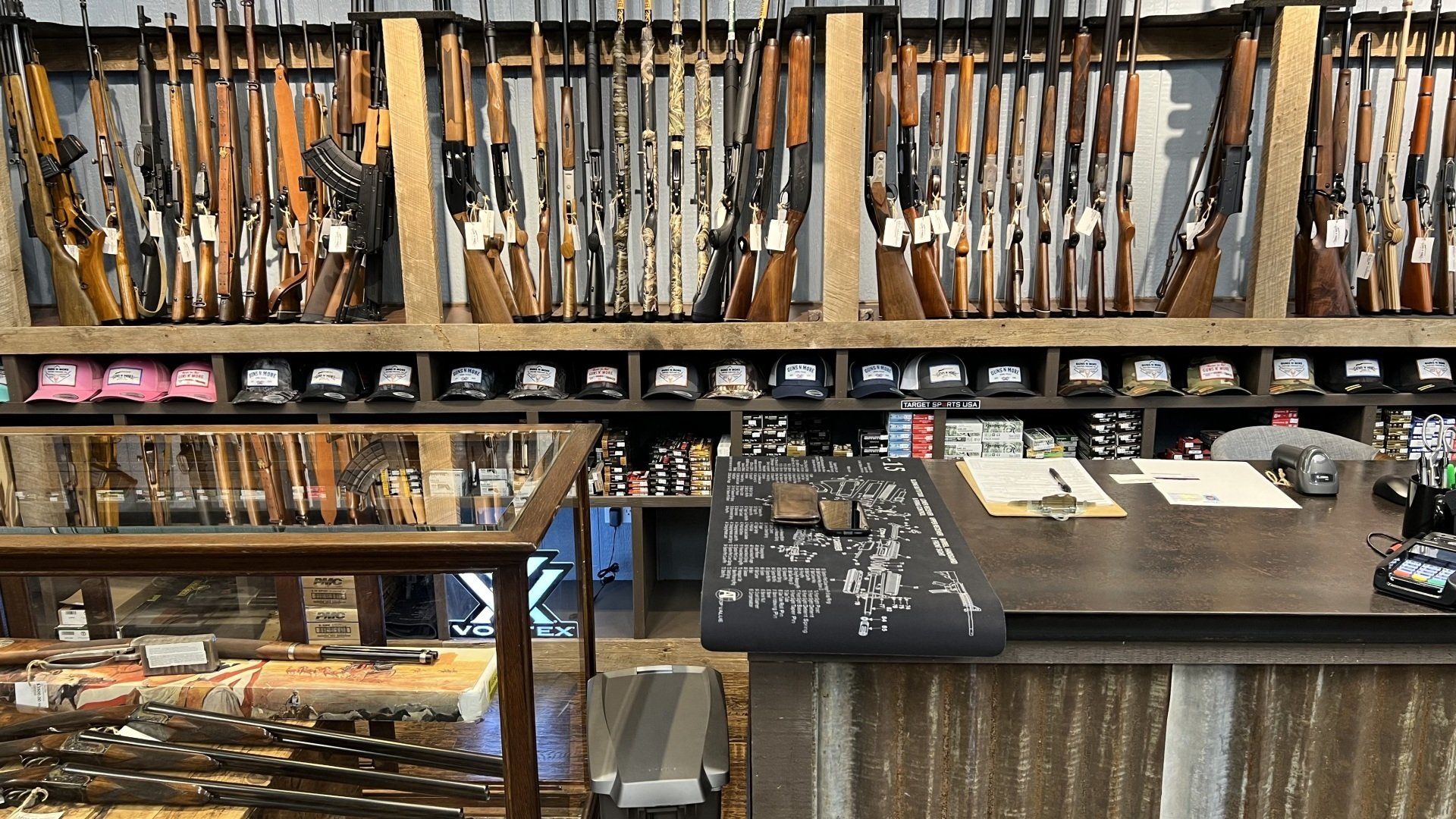 guns