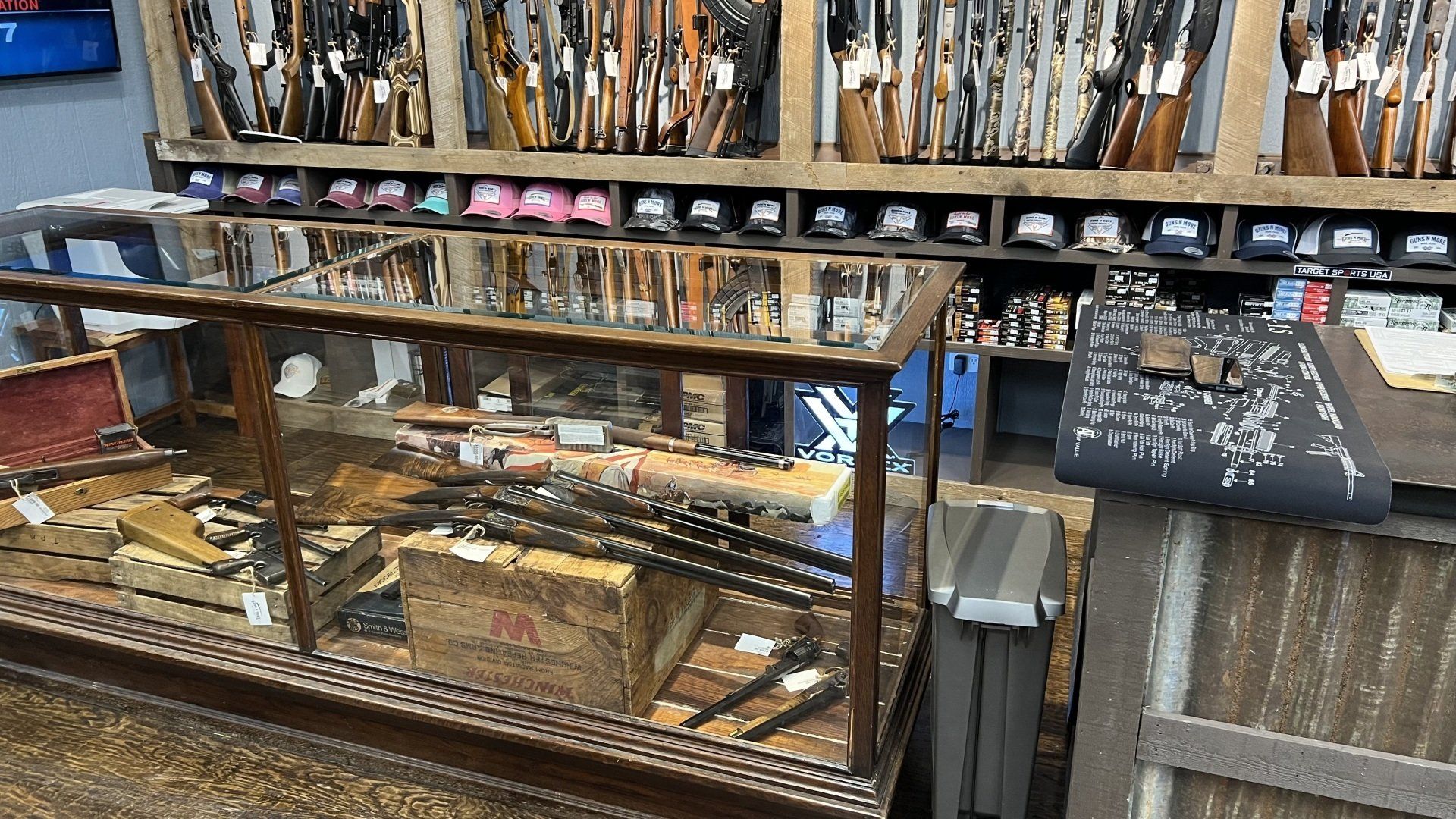 guns