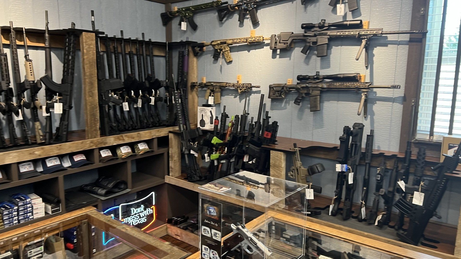 guns