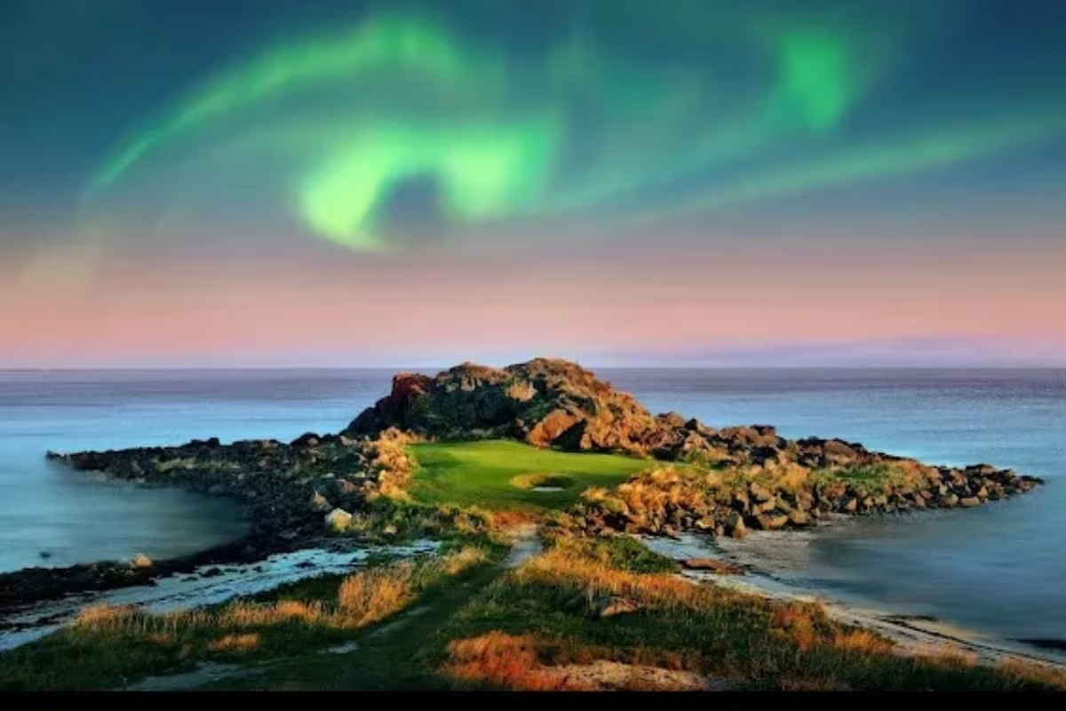 Lofoton golf under the midnight sun and aurora in norway on Scandinavian golf tour the viking trail