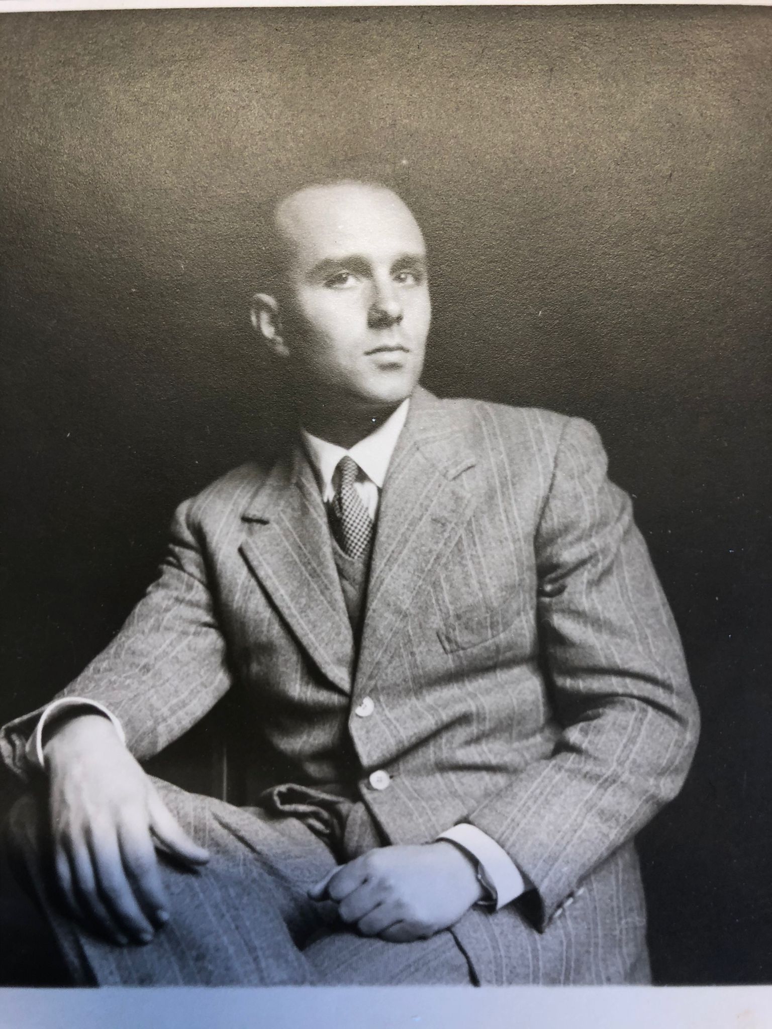 foto in bianco e nero di avvocato di studio legale di Cagliari