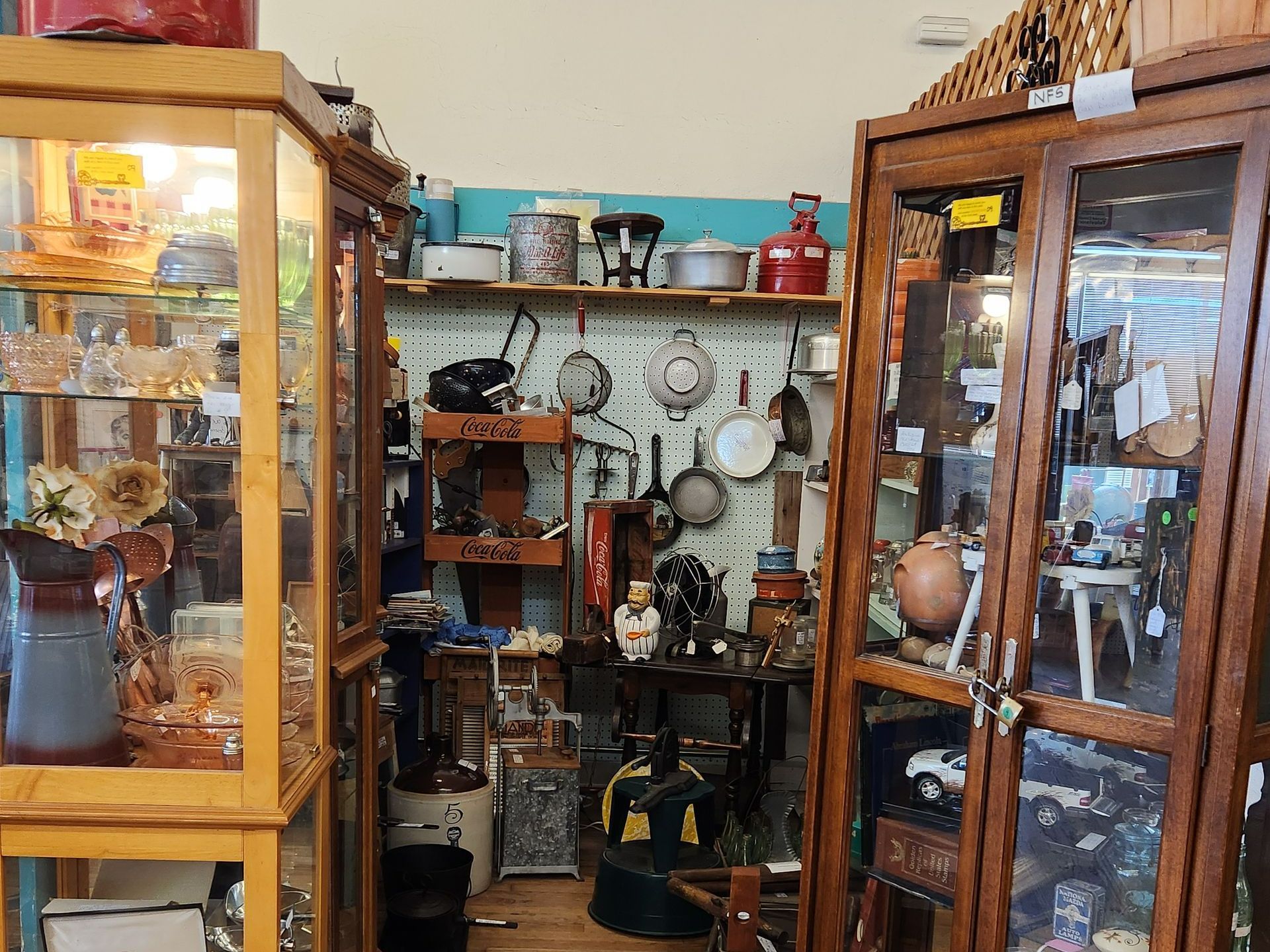 Vintage Jewelry — Antique Materials for Sale in Albuquerque, NM Vintage Jewelry— Antique Materials for Sale in Albuquerque, NM
