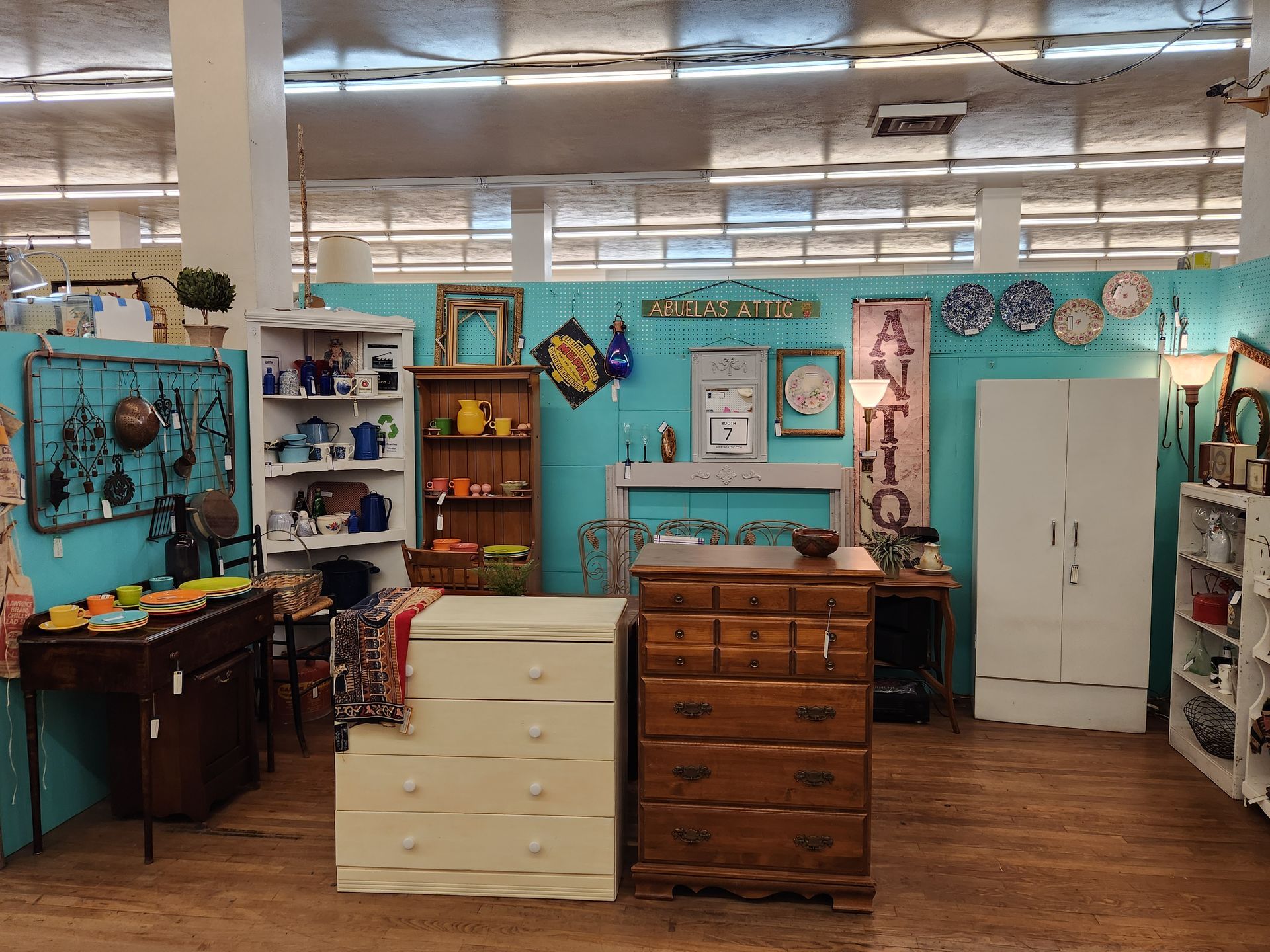 Antiquing — Antique Souvenirs in Albuquerque, NM Antiquing — Antique Souvenirs in Albuquerque, NM
