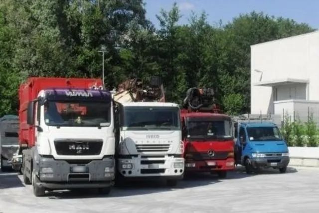 parco automezzi di GNS Recuperi in provincia di Como