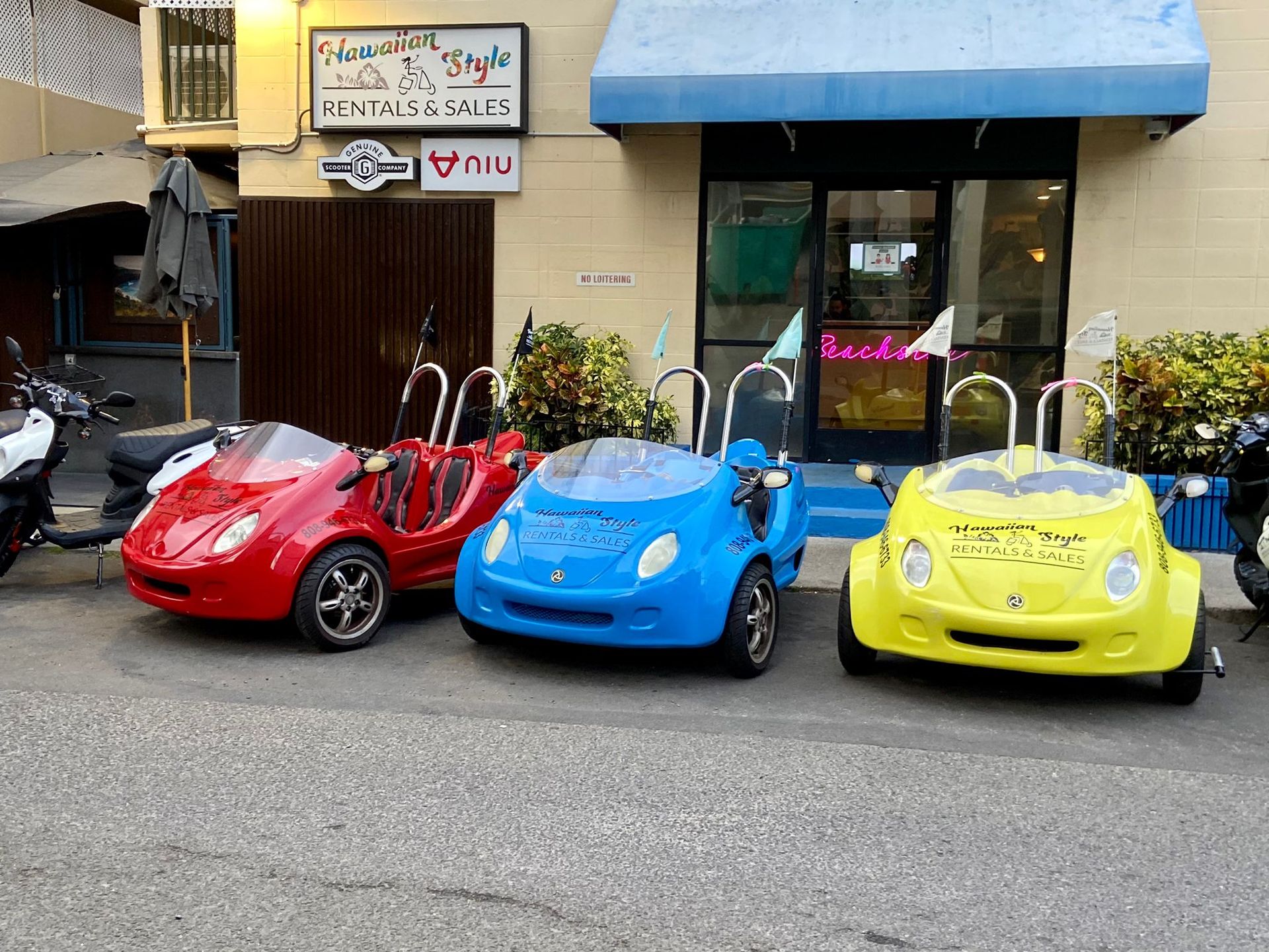 Honolulu Hostels | Oahu Hawaii | Waikiki Beachside Hostel