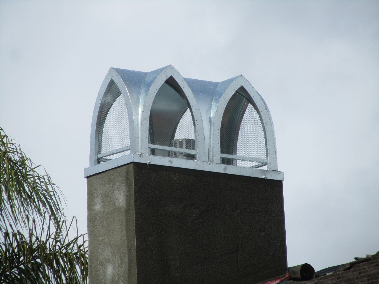 worker installing a gutter