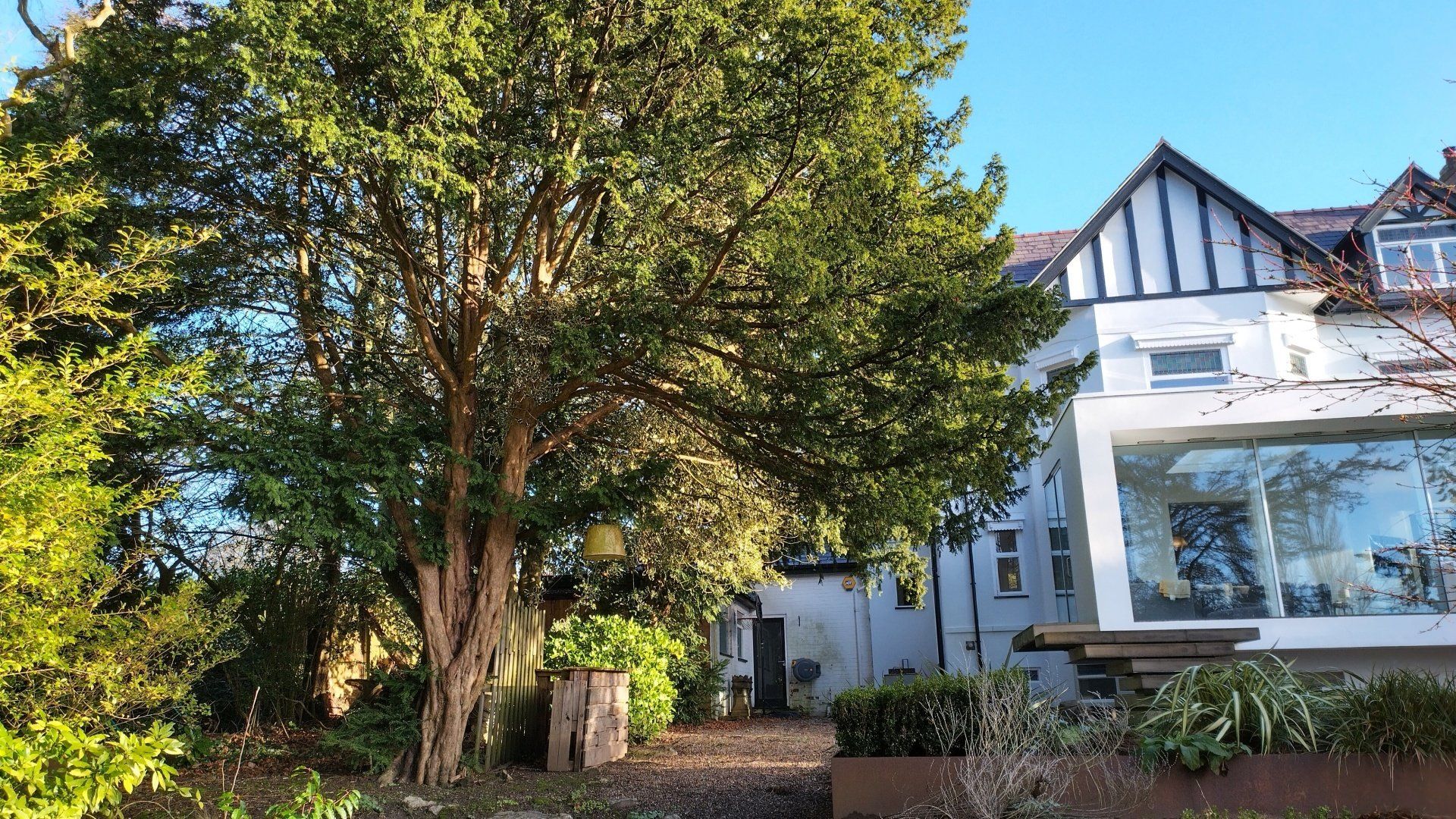 Hale Barnes Extension