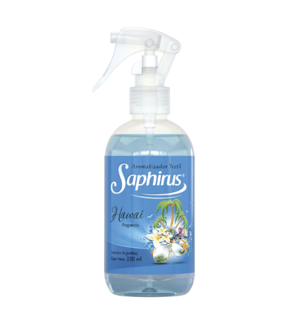 Botella de spray transparente de ambientador Saphirus con etiqueta azul y pulverizador blanco.