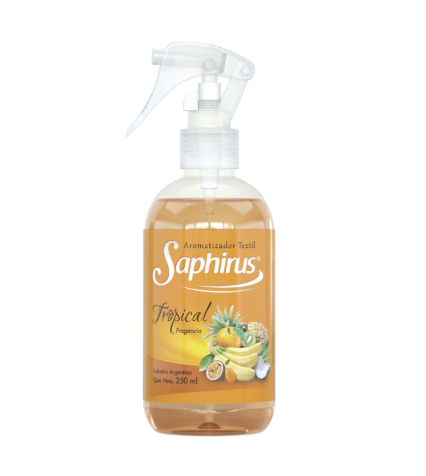Botella pulverizadora transparente del limpiador tropical de Saphir con etiqueta naranja y boquilla blanca.