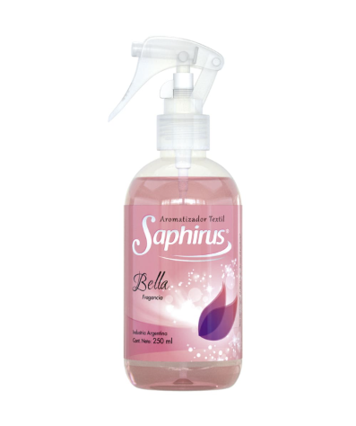 Frasco pulverizador Pink Saphirus Bella con boquilla blanca translúcida y etiqueta de gota morada.