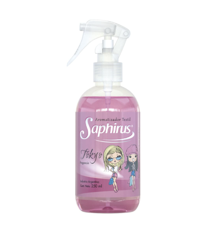 Botella pulverizadora Pink Saphirus con etiqueta de niña de dibujos animados y tapa de gatillo transparente.