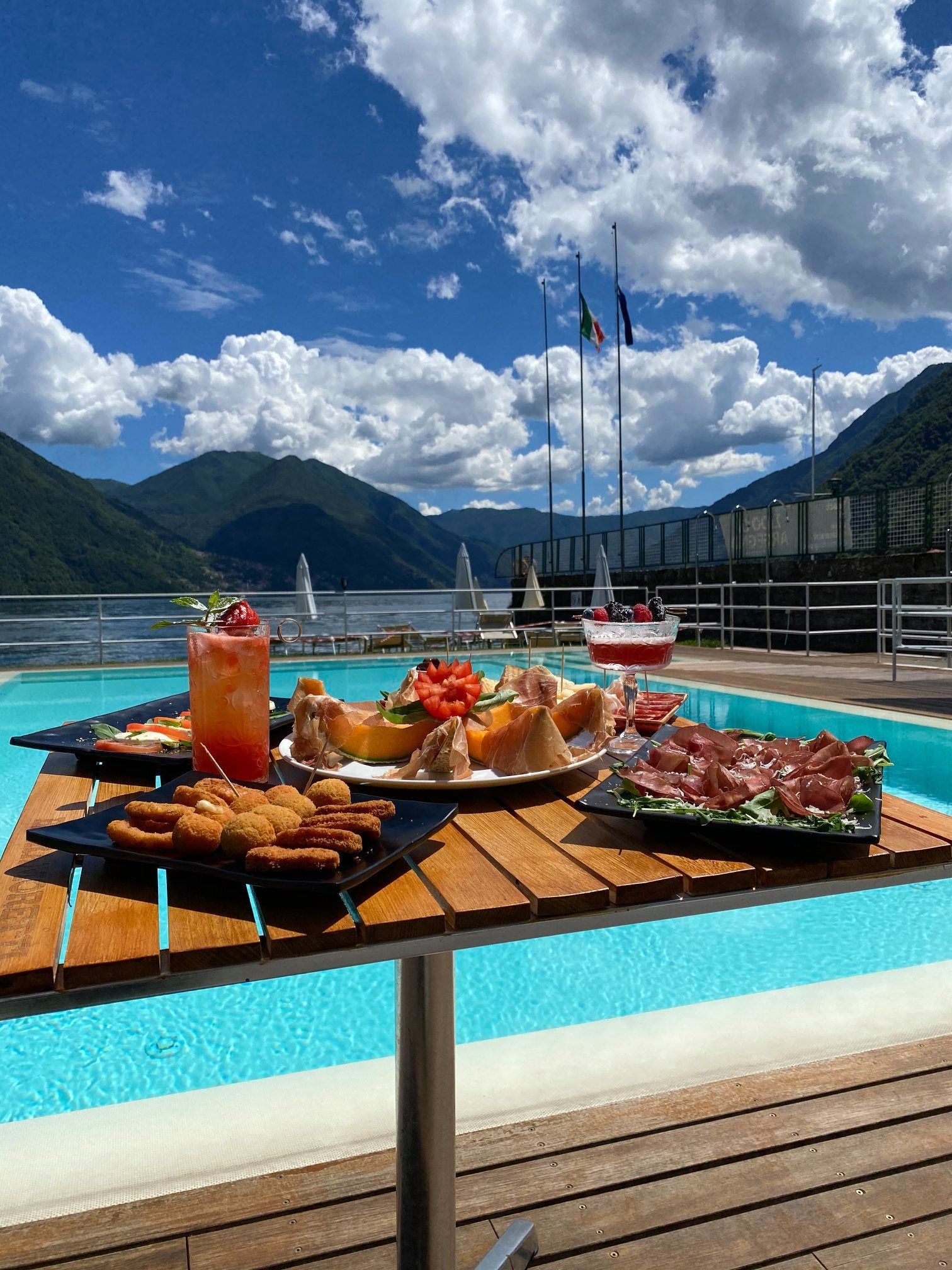 aperitivo sul lago di como