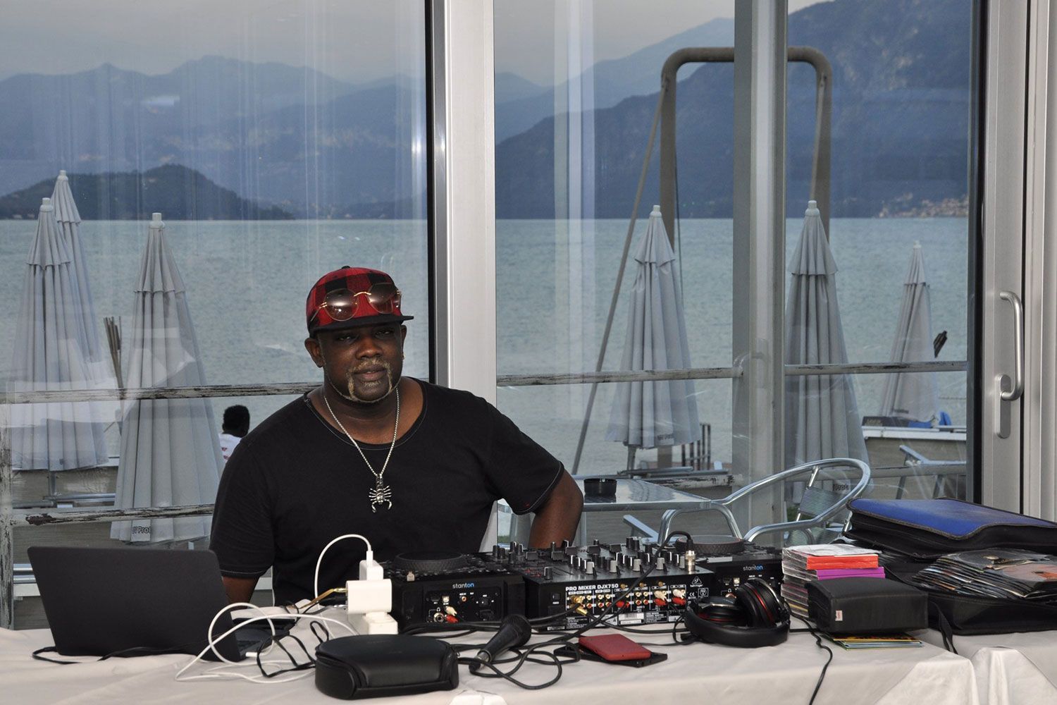 dj set sul lago di como