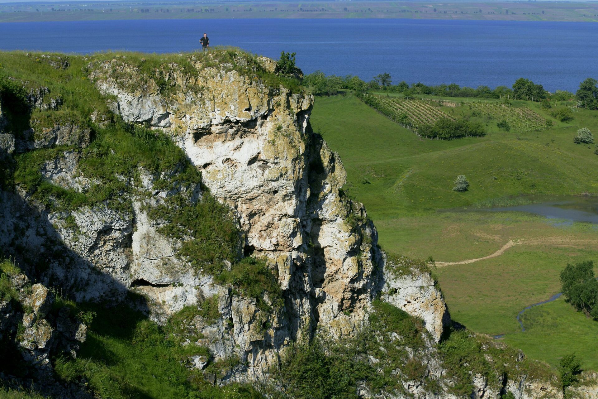 A trail route in Duruitoarea Gorge