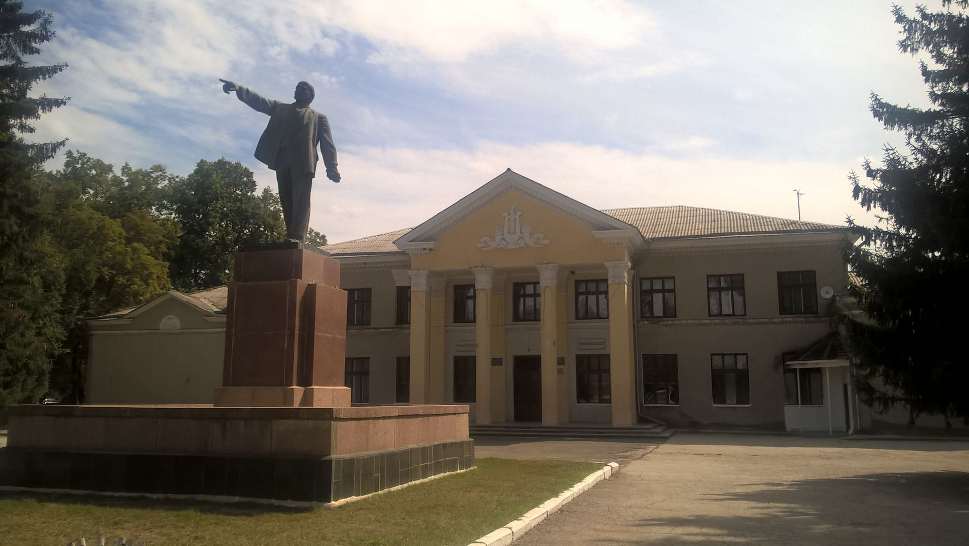 Lenin Monument in Slobozia town