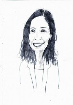 Un dessin en noir et blanc d'une femme souriante.