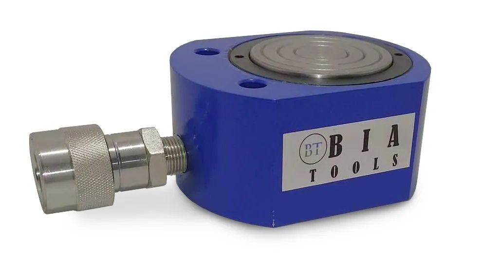 Cylindre hydraulique bleu avec un connecteur et un dessus argentés, portant l'inscription « BIA TOOLS ».