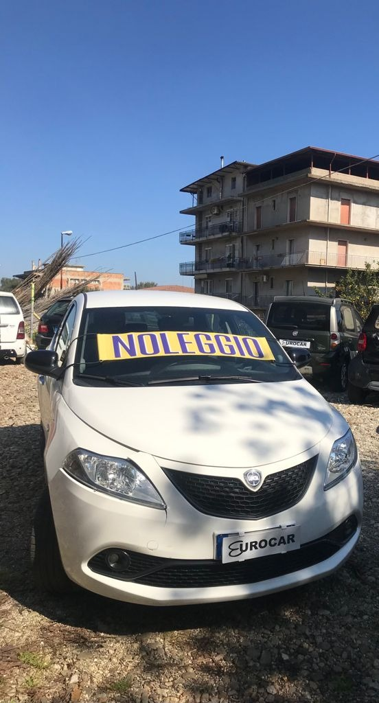 noleggio lancia ypsilon