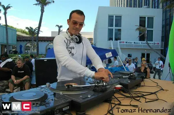 dj gallery