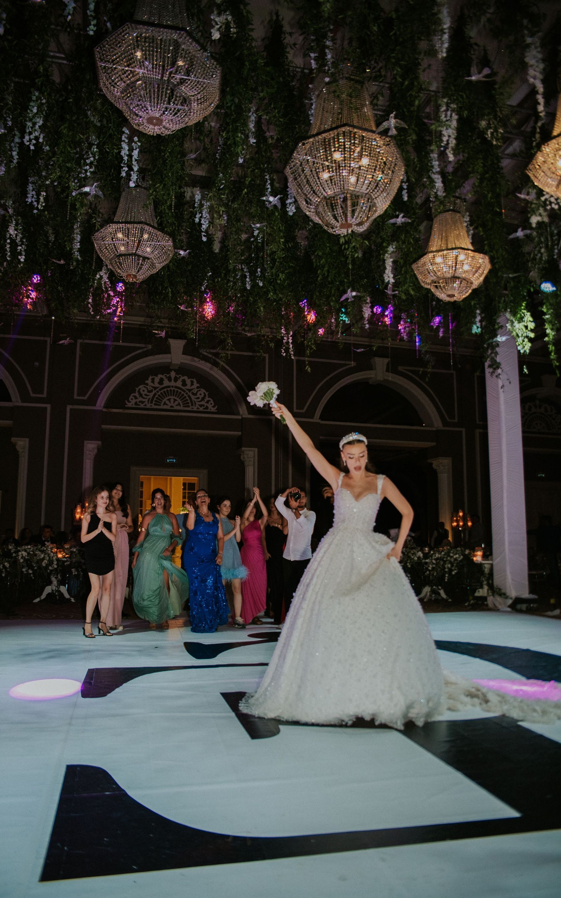 Wedding last song celebration
