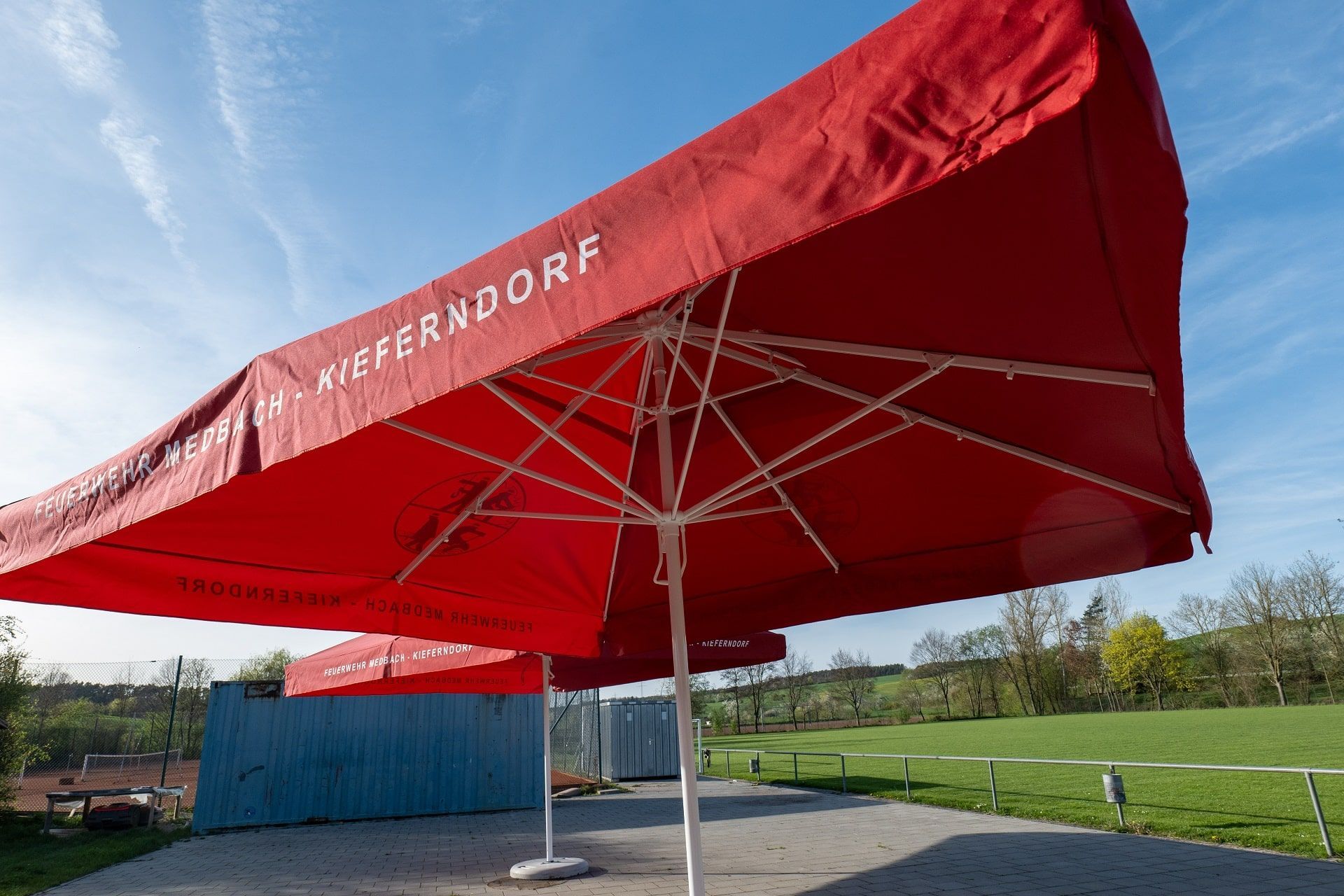 bedruckter Sonnenschirm mit Teleskop-Funktion mit Ventil, von Feuerwehr Medbach Kieferndorf - Bild 4
