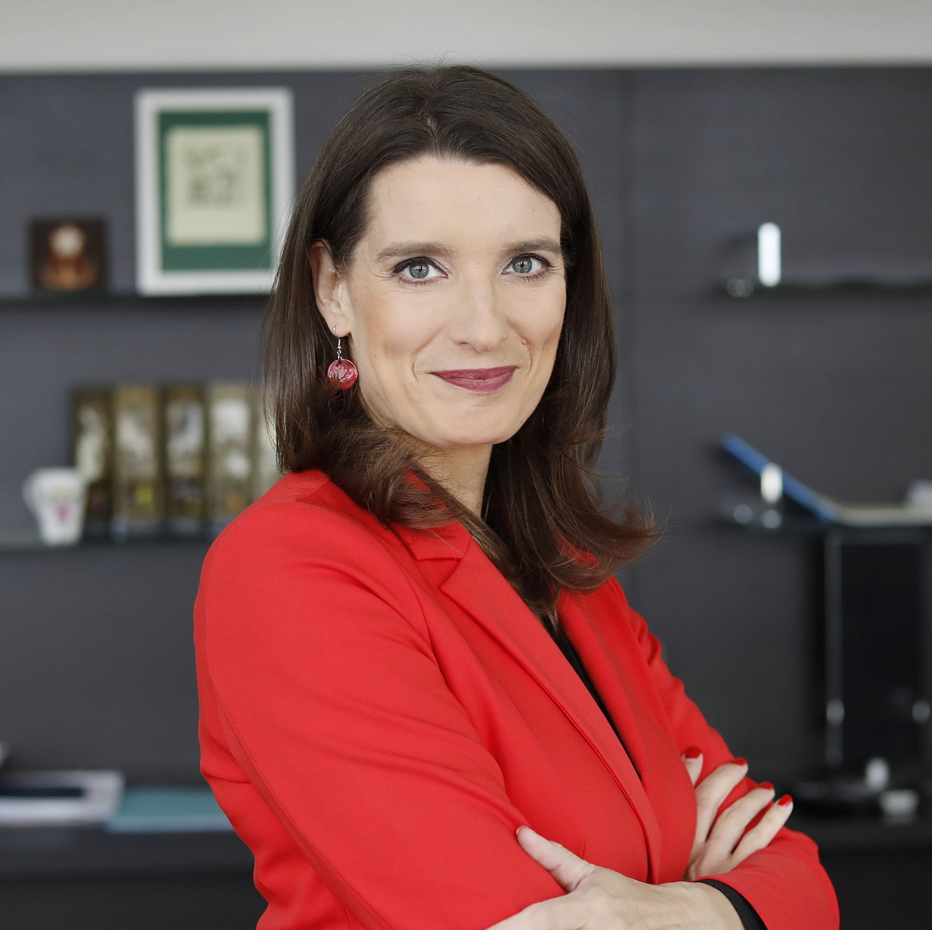 dr. Simona Kustec