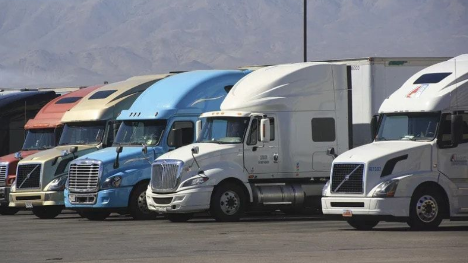 Truck trailers and campers truck for topeka