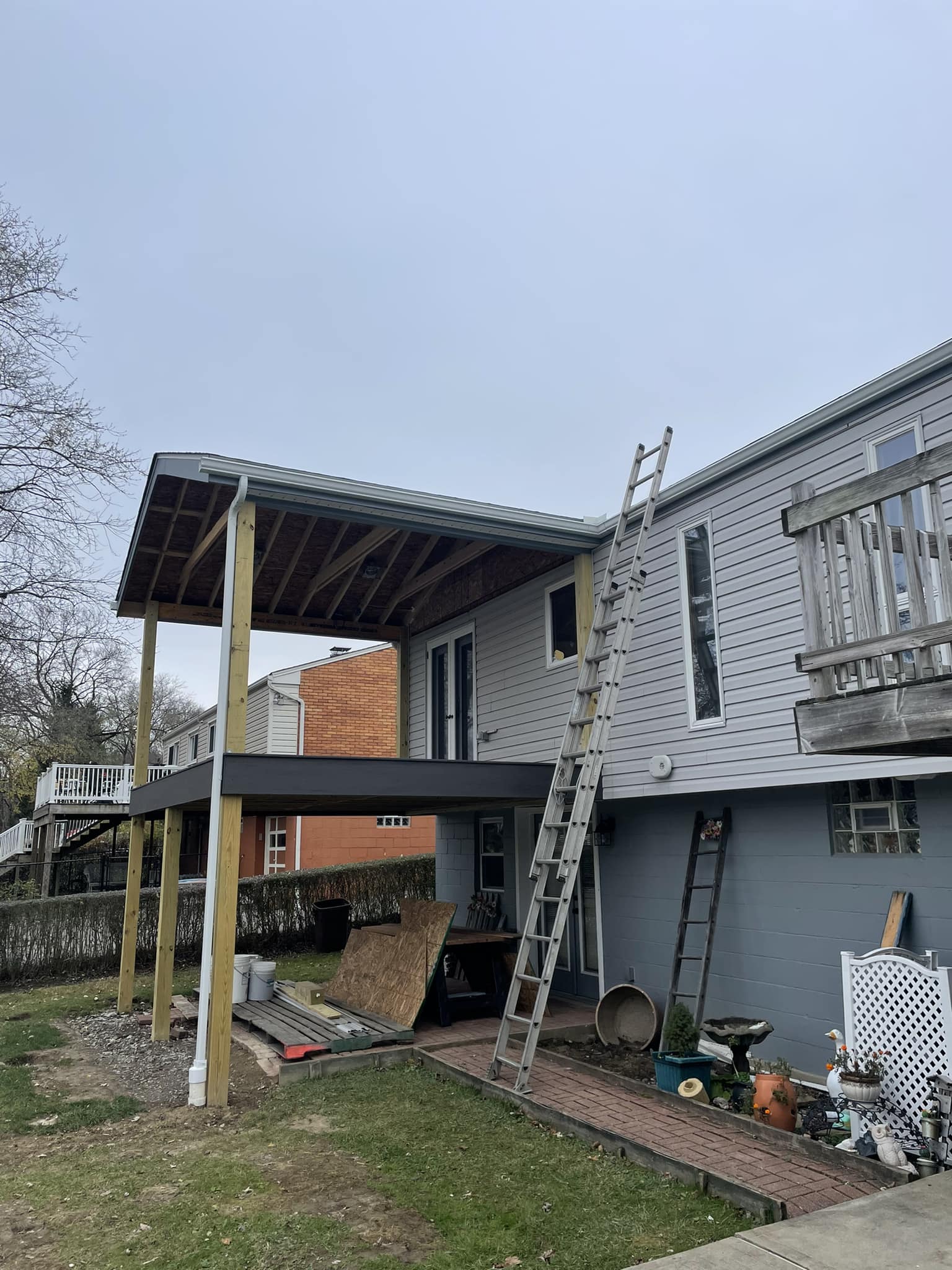 Roofing Contractors Pittsburgh, PA