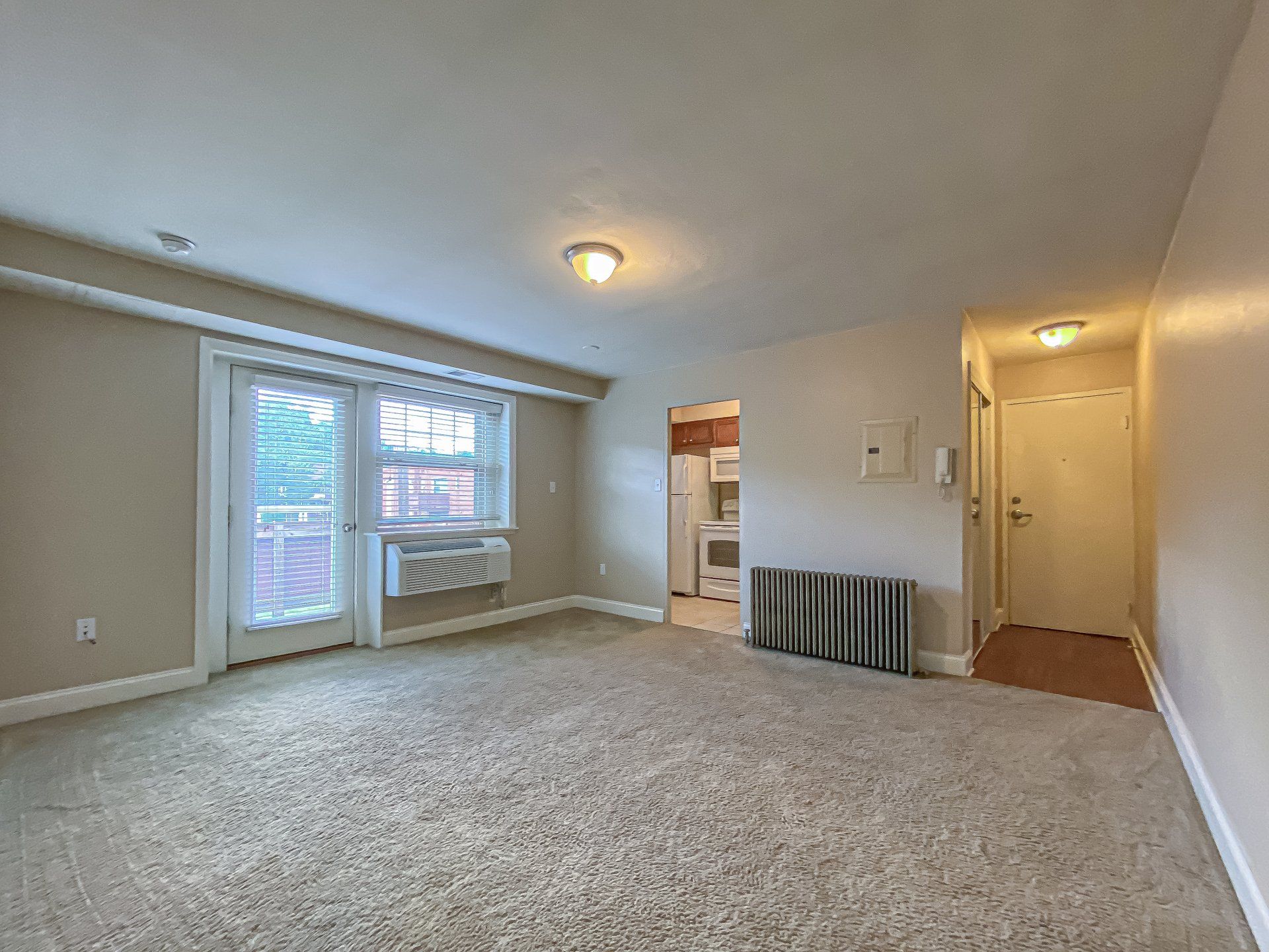 Aspen Court Apartments Interior Living Room Photo