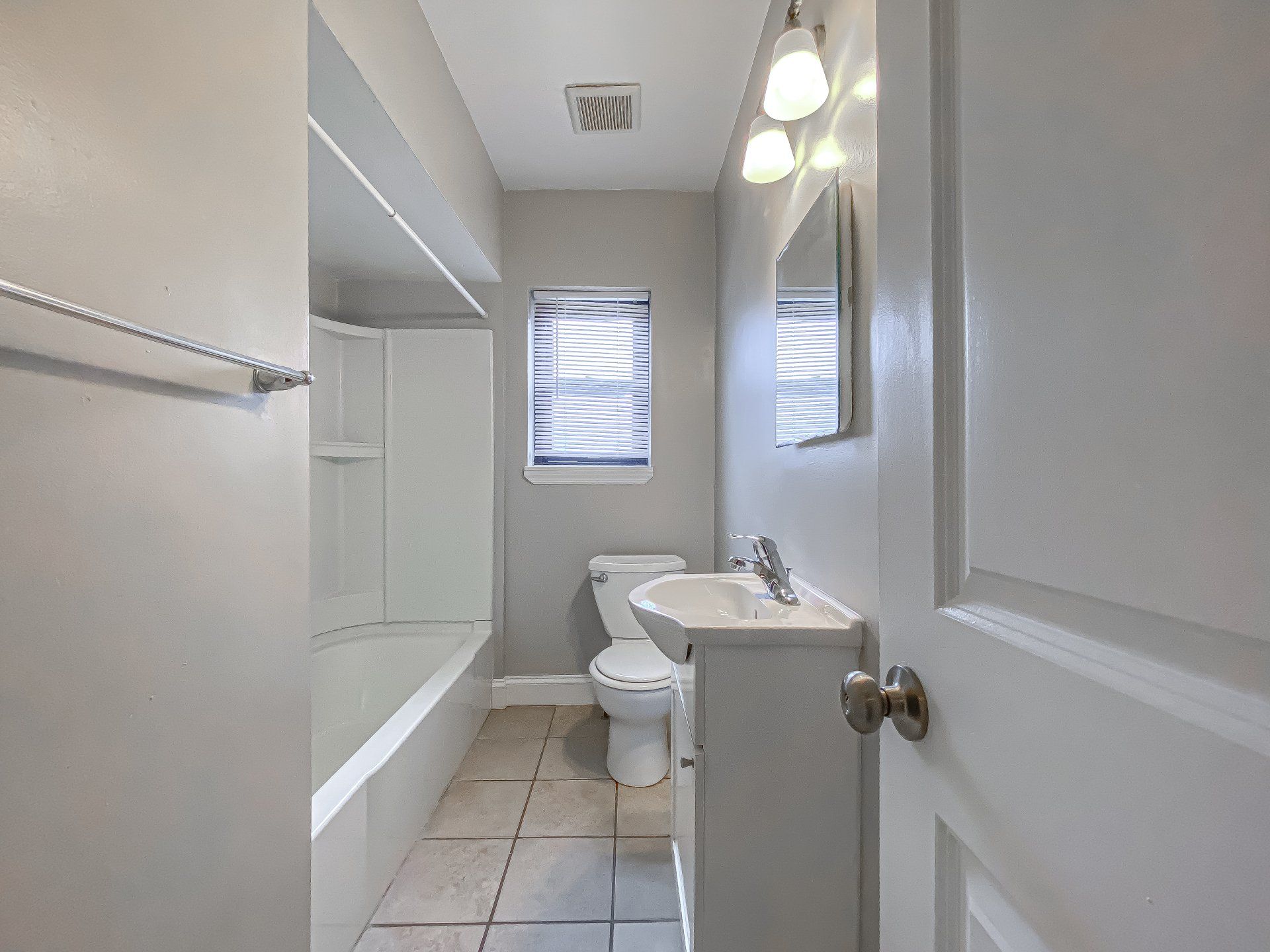 WestWood Apartments Interior Bathroom Photo