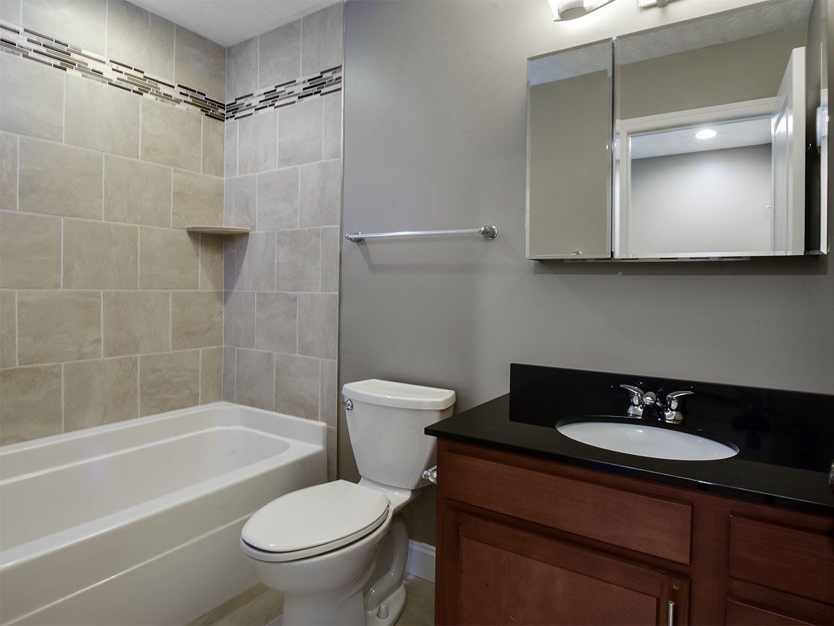 Banksville Place Bathroom Photo