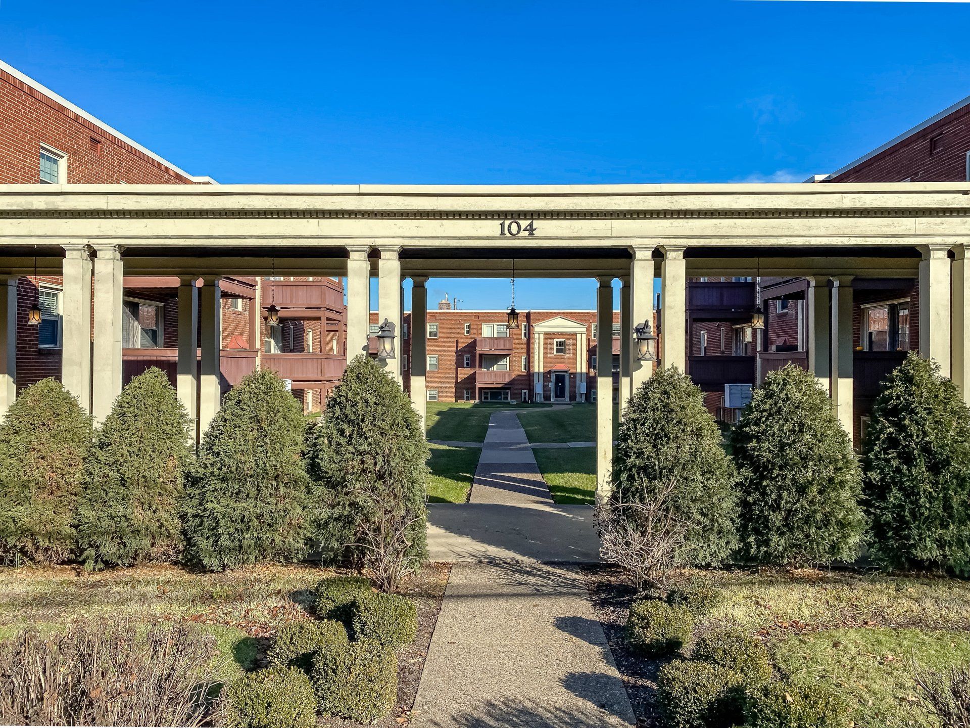 Aspen Court Apartments